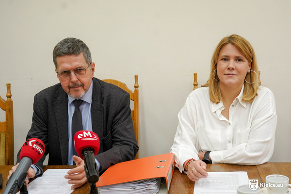 przewodniczący Jarosław Karyś oraz wiceprzewodnicząca Katarzyna Czech-Kruczek