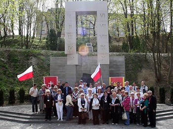 Kielecki Uniwersytet Trzeciego Wieku wyjeżdża do Lwowa.jpg