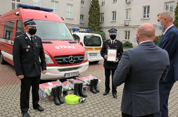Strażacy z OSP Kielce-Niewachlów otrzymali nowy sprzęt