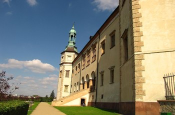 Zachodnia ściana pałacu