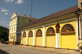 Ul. Leonarda - budynki Pogotowia Ratunkowego (dawniej: remiza Straży Pożarnej)